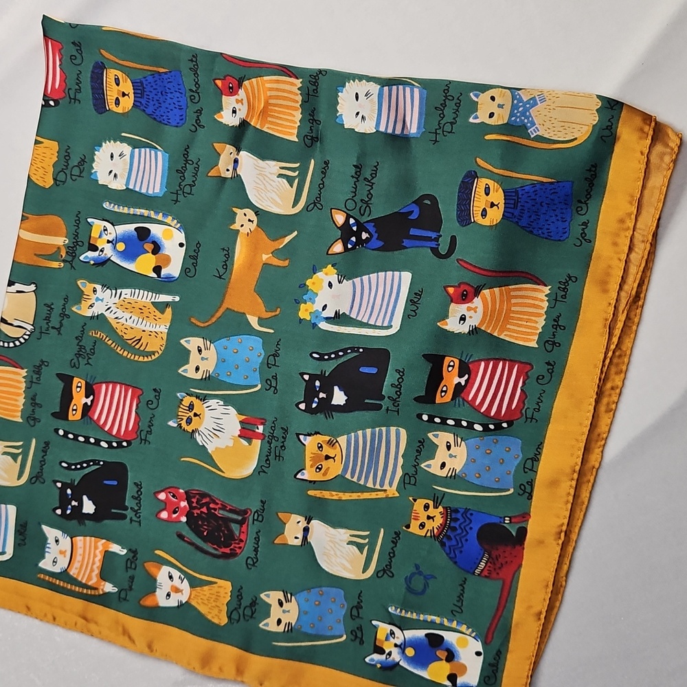 Women's Square Green Gold Yellow Silky Cats Scarf NWOT Neck Scarf Colorful Cats